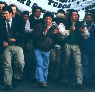 rudy ulloa Rudy Ulloa dirige una patota contra marcha docente