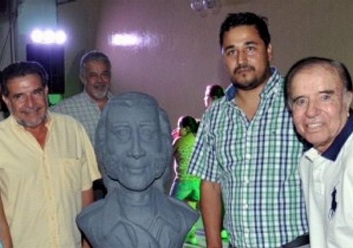 Busto de Menem inaugurado por Menem y el gobernador K  Beder Herrera