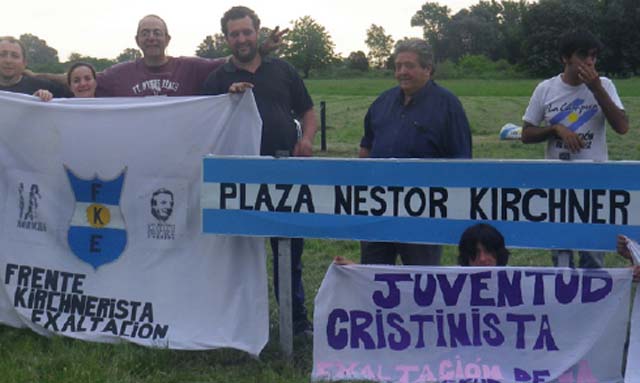 Plaza Néstor Kirchner,  Exaltación de la Cruz,  Provincia de Buenos Aires