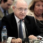 Siguen los aprietes y despidos en Cancillería
