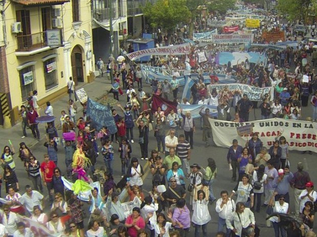 La masiva movilización por el centro salteño.