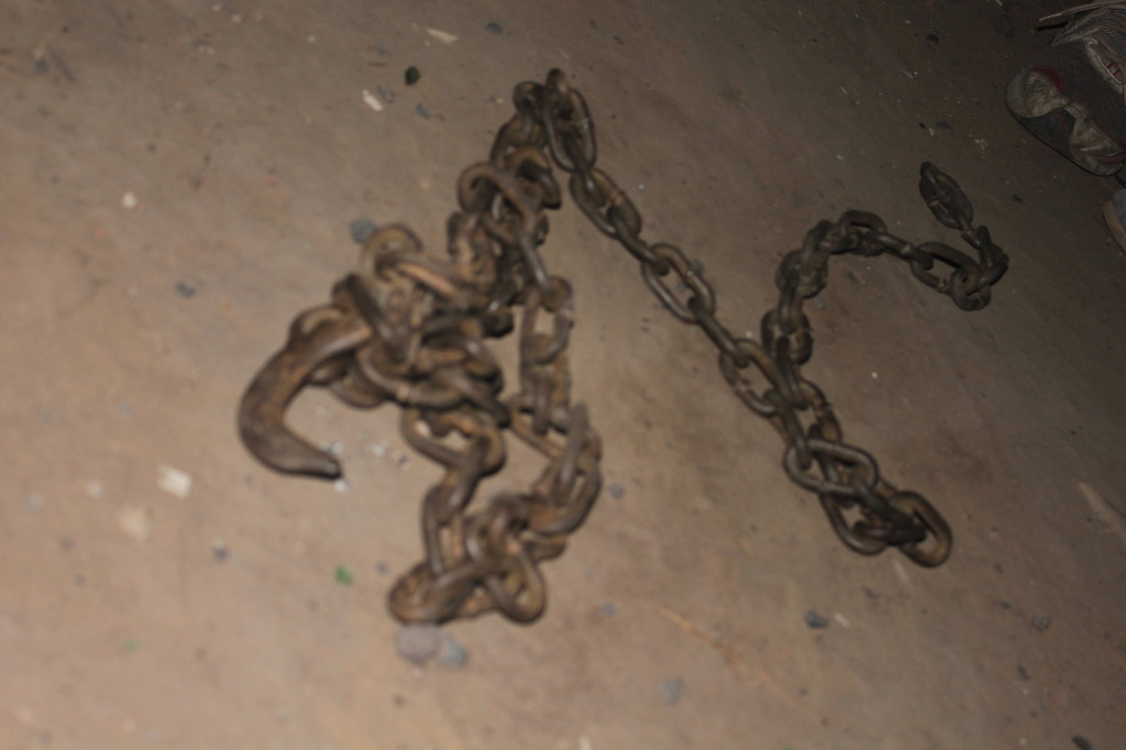 Una de las cadenas usadas en el ataque de la patota.